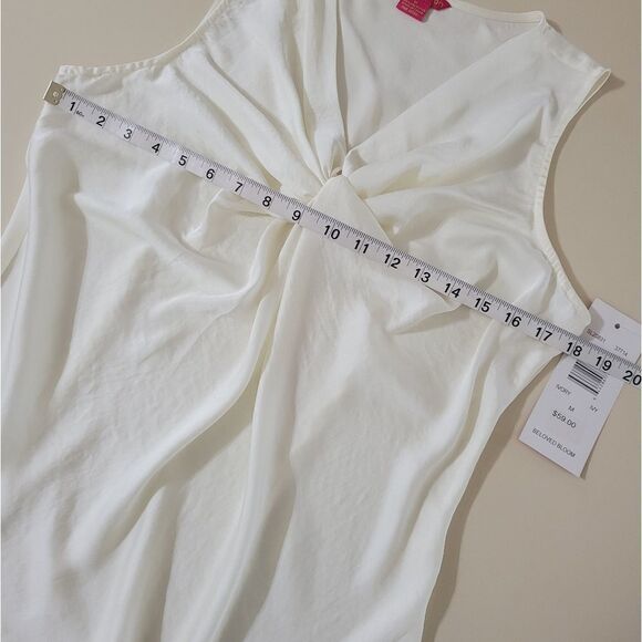 Sunny Leigh Ivory Knotted Front Sleeveless Top - Picture 3 of 6
